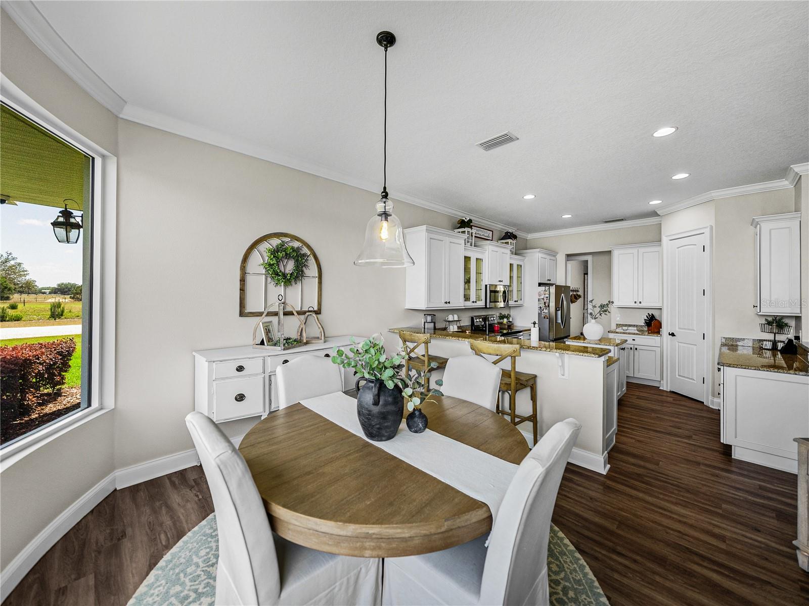 MAMMOTH GROVE - Residential