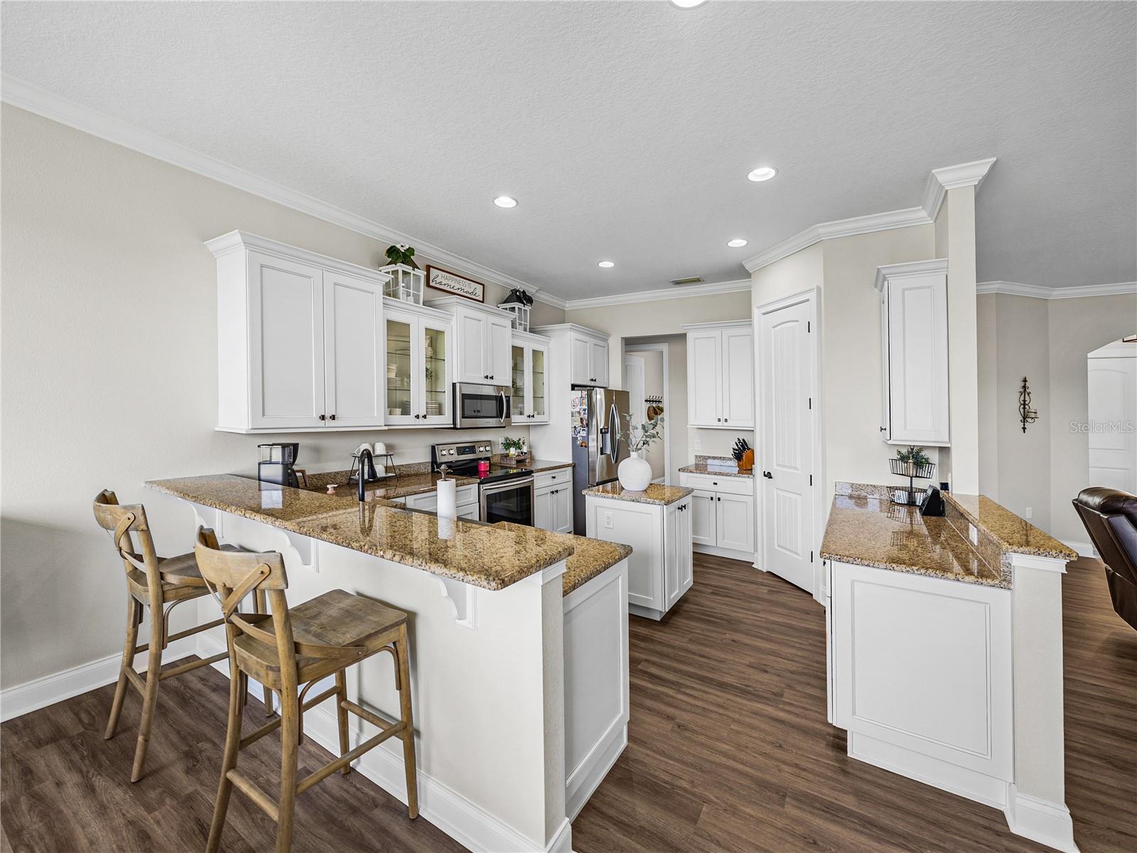 MAMMOTH GROVE - Residential