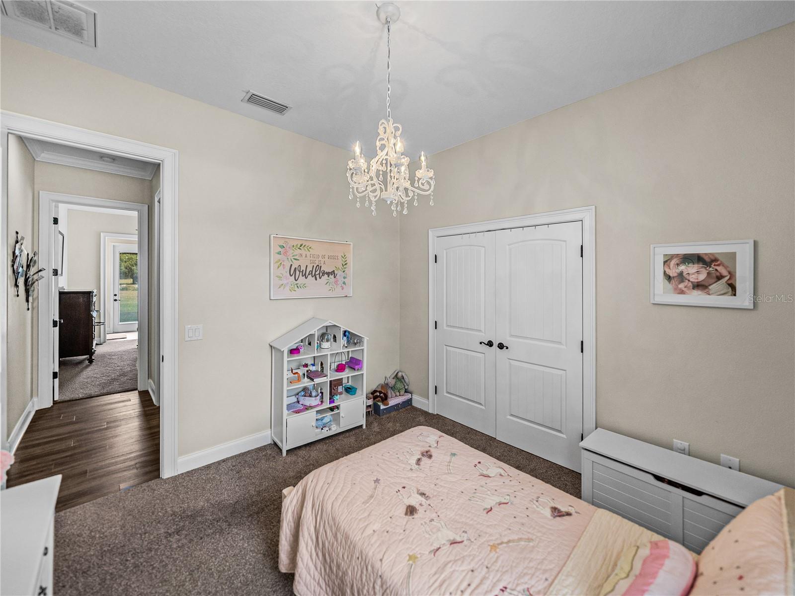 MAMMOTH GROVE - Residential