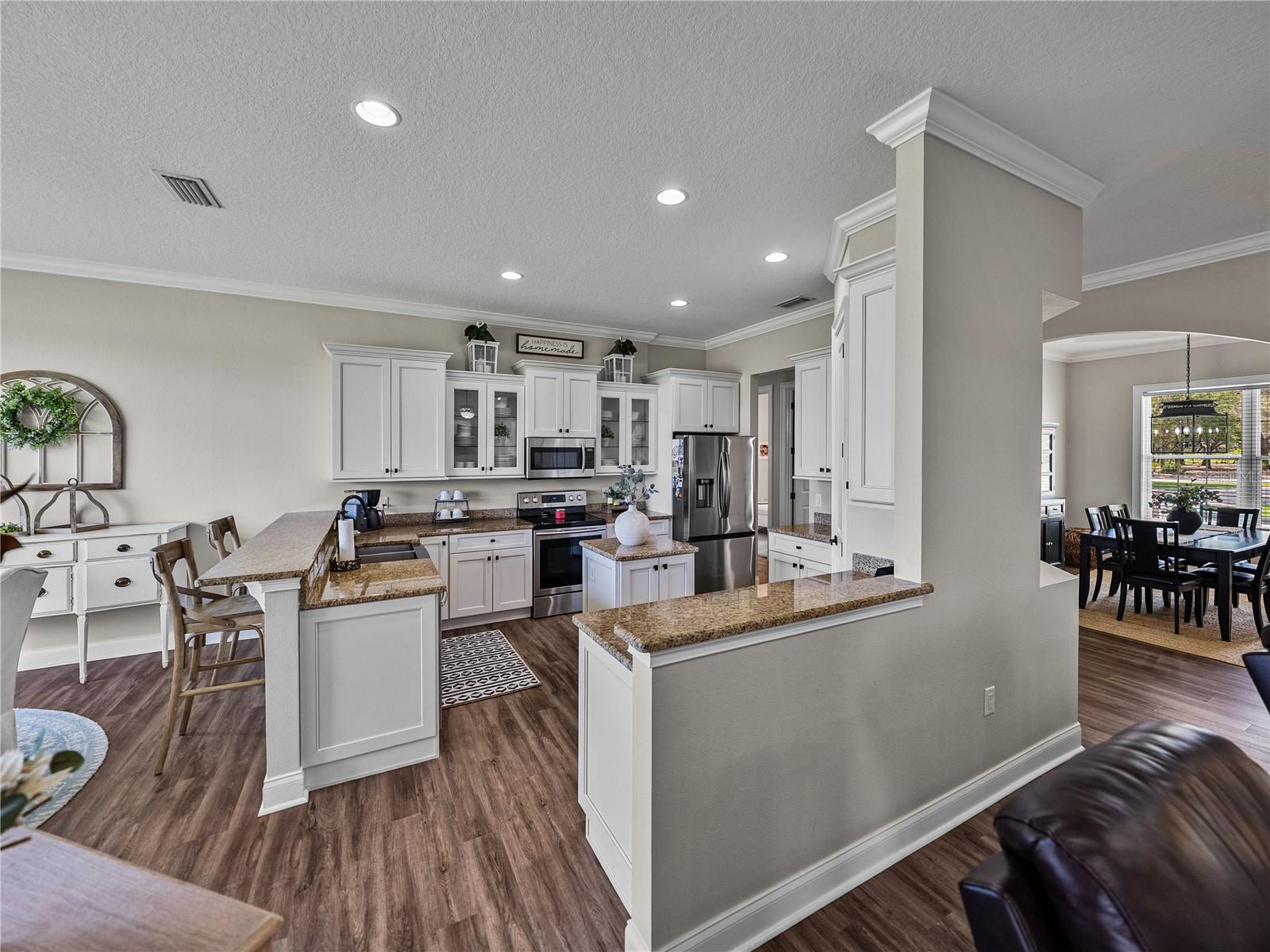 MAMMOTH GROVE - Residential