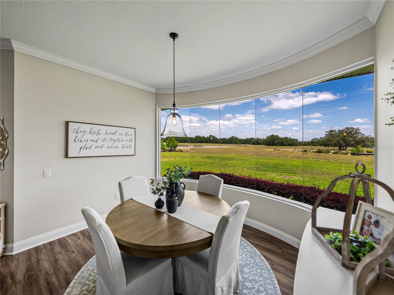 MAMMOTH GROVE - Residential