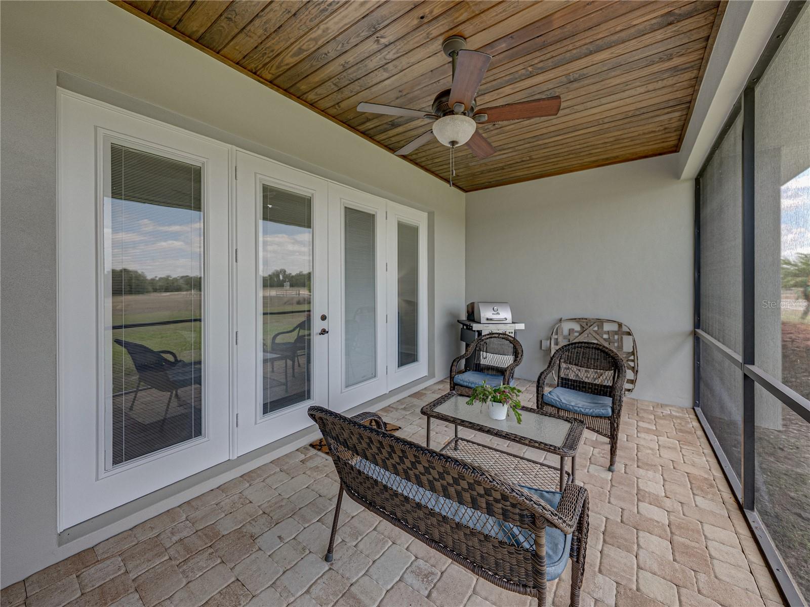 MAMMOTH GROVE - Residential