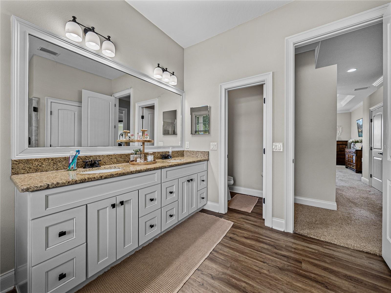 MAMMOTH GROVE - Residential