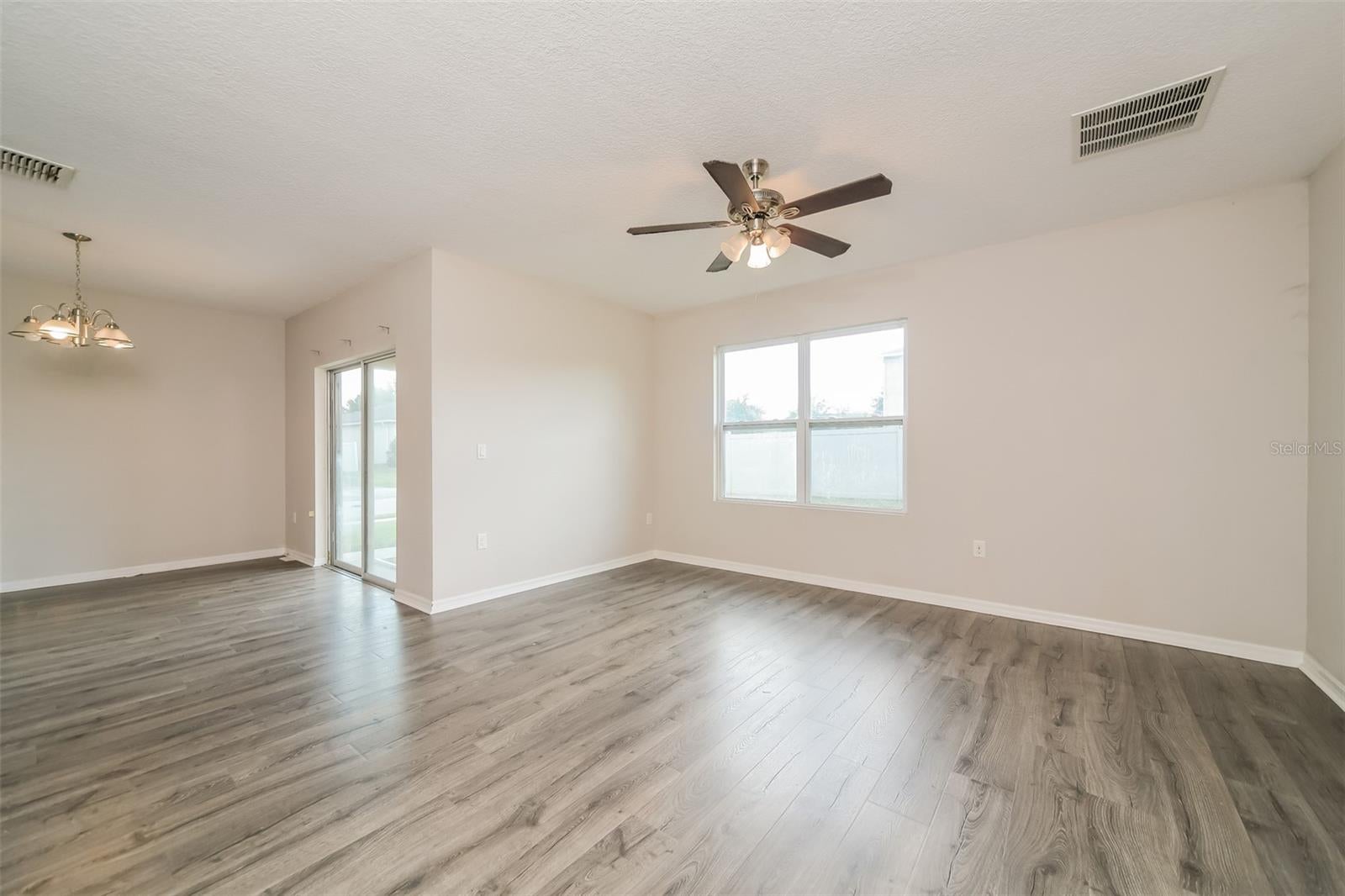 2301 SEQUOIA WAY