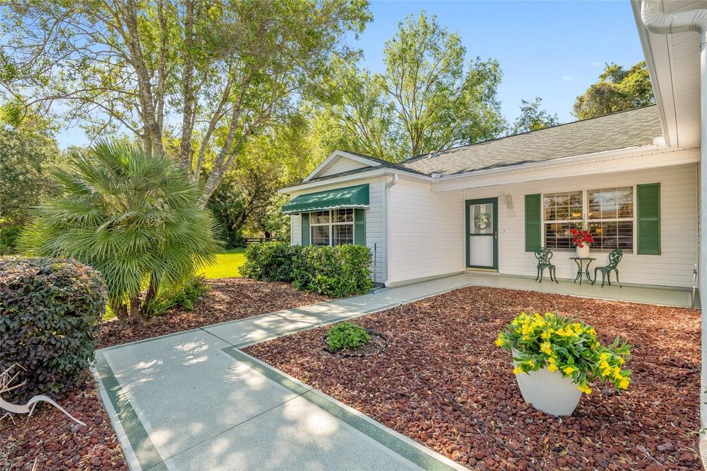 Photo of 9430 SE 177th Simons Lane, The Villages, FL 32162 (MLS # OM723068)