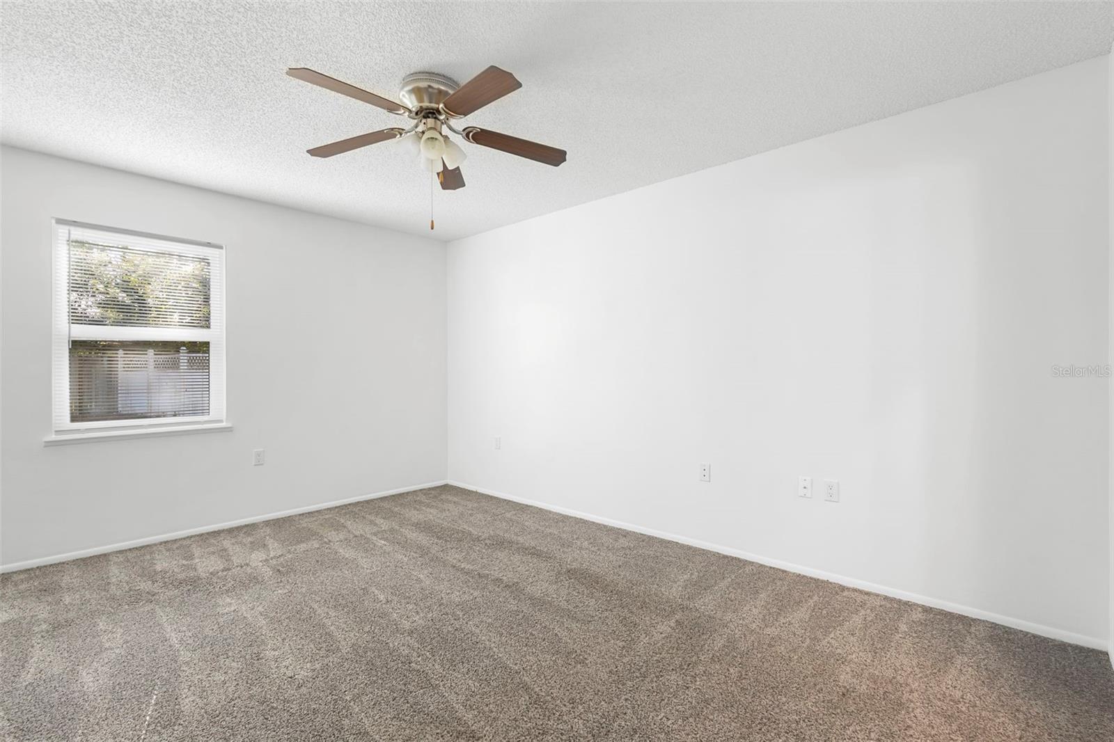 DELTONA LAKES UNIT 33 - Residential