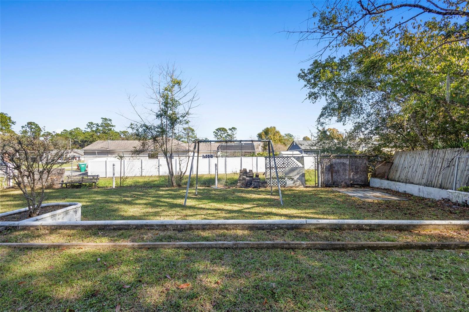 DELTONA LAKES UNIT 33 - Residential