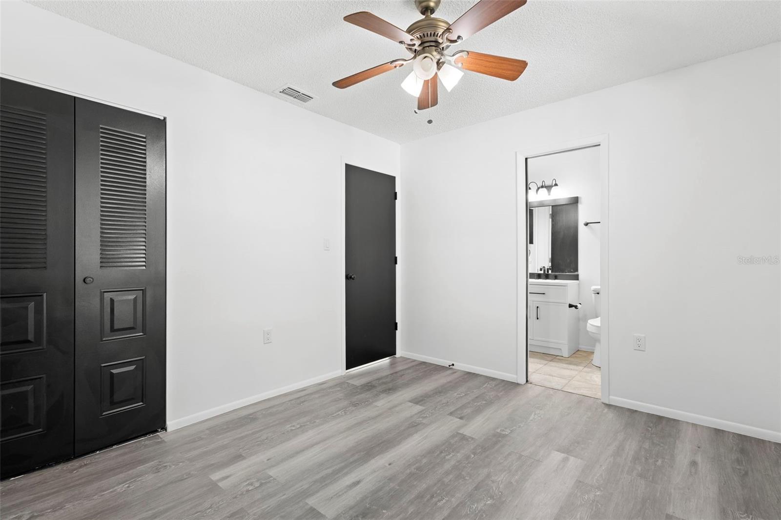 DELTONA LAKES UNIT 33 - Residential