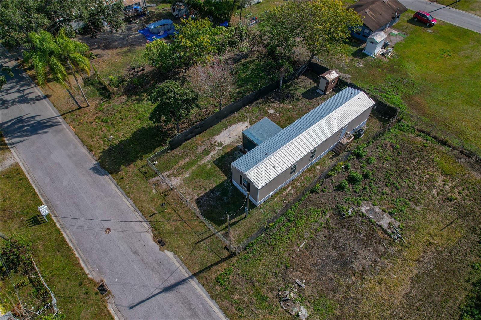 LESLIE J A SUB - Residential