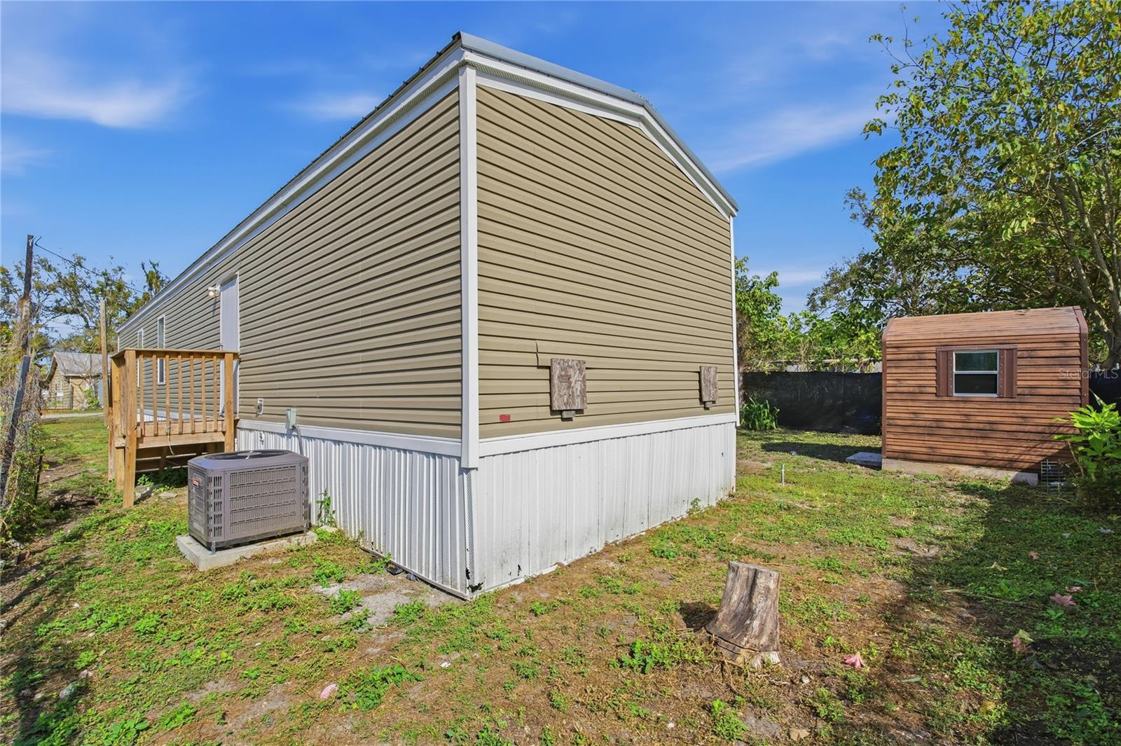 LESLIE J A SUB - Residential