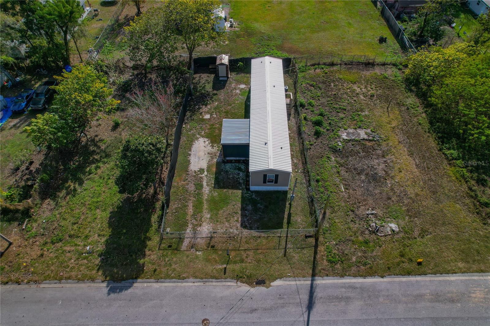 LESLIE J A SUB - Residential