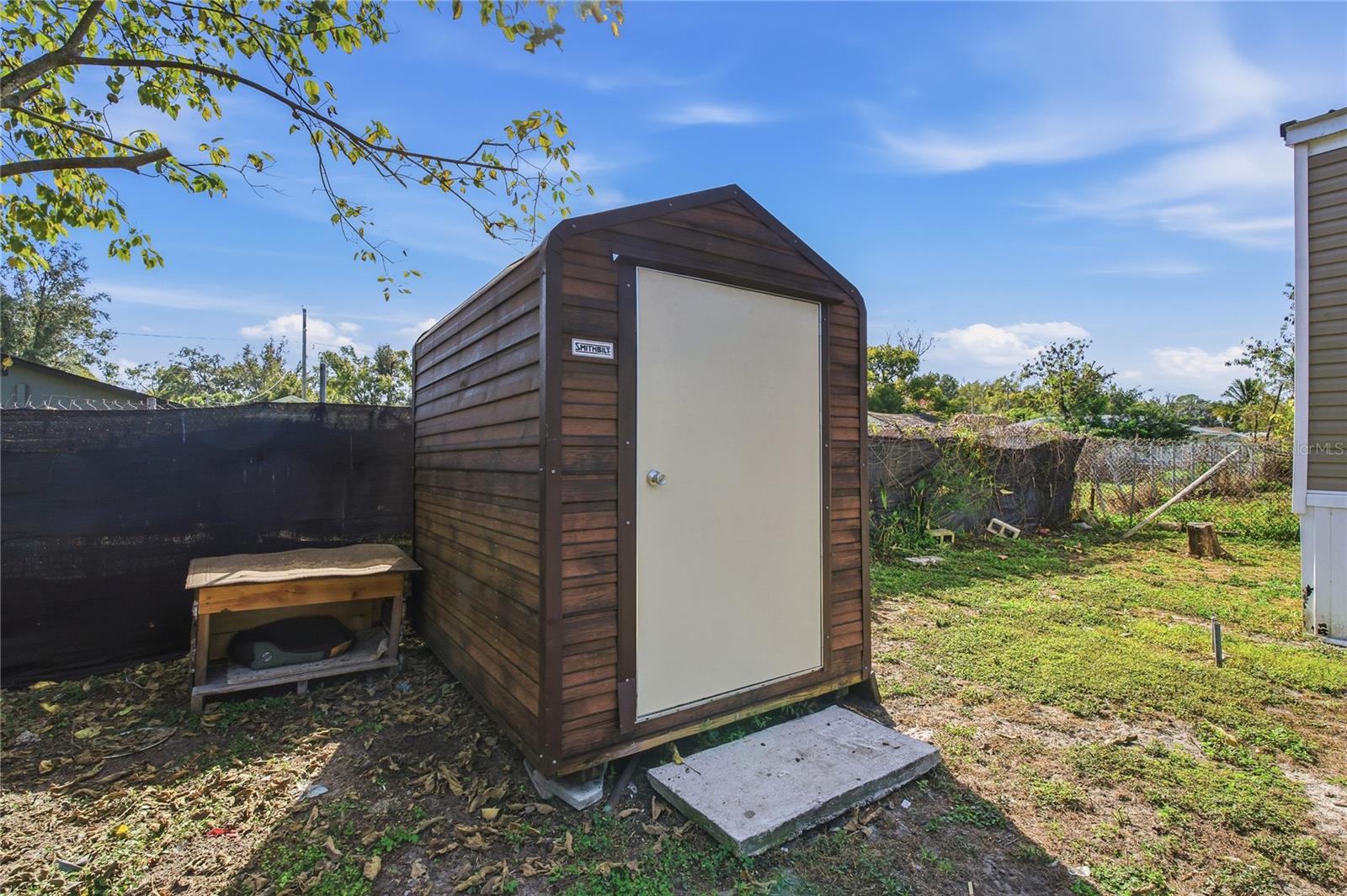 LESLIE J A SUB - Residential