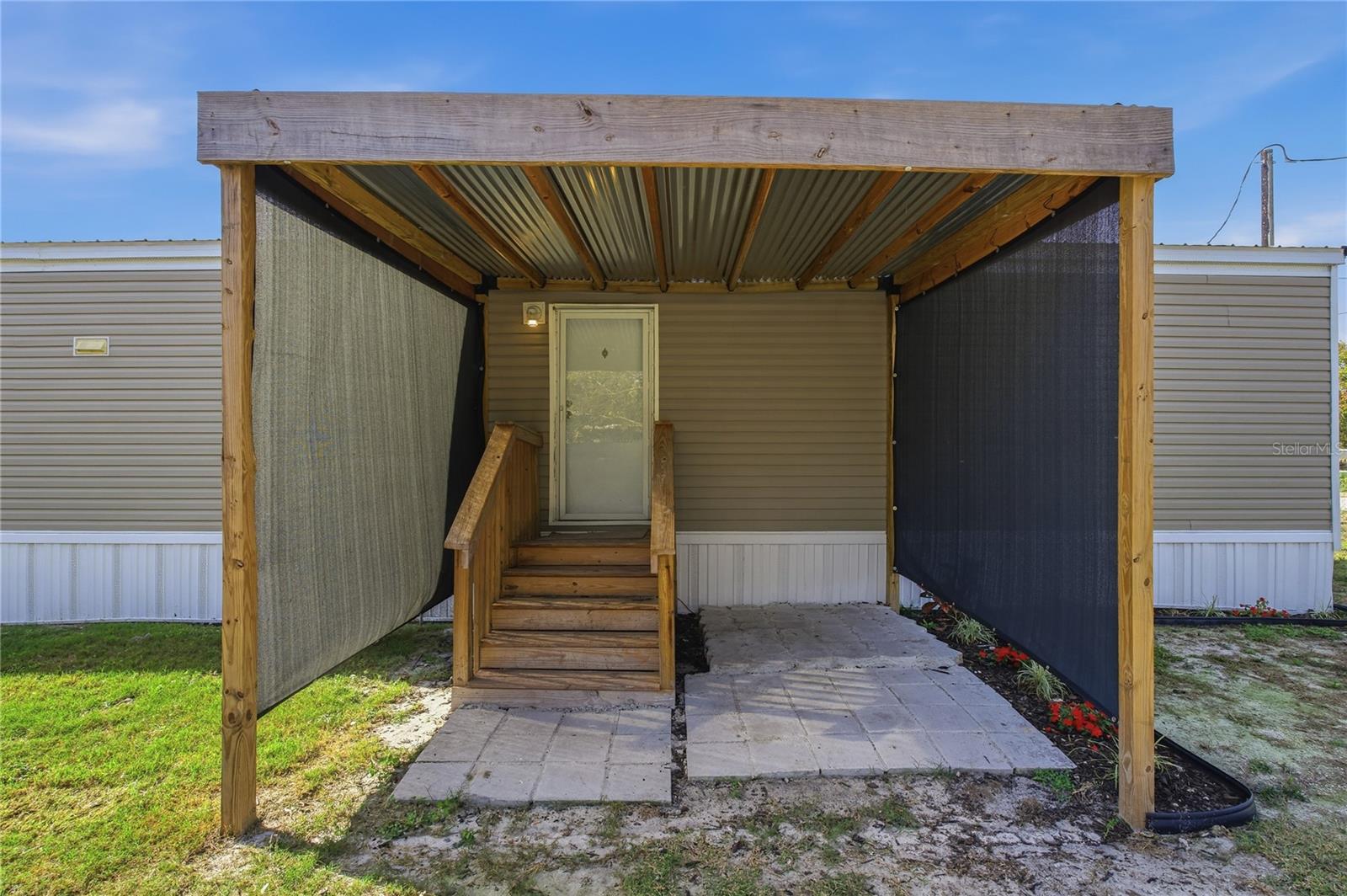 LESLIE J A SUB - Residential