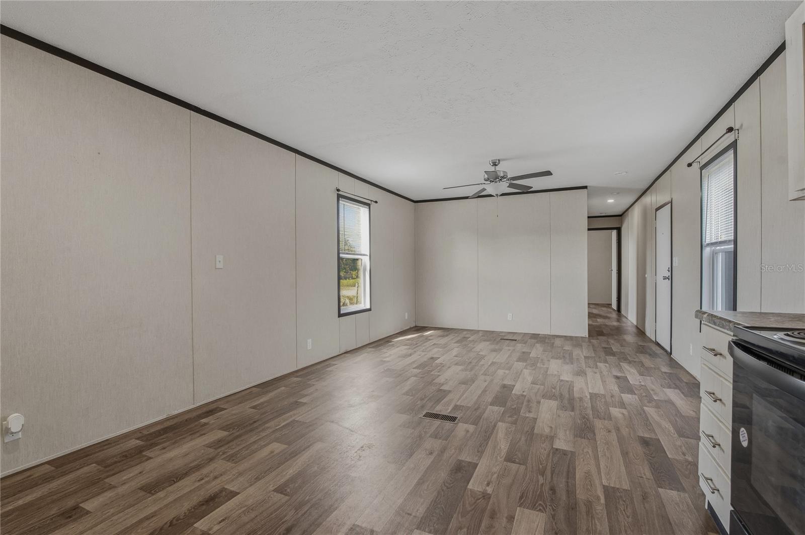 LESLIE J A SUB - Residential