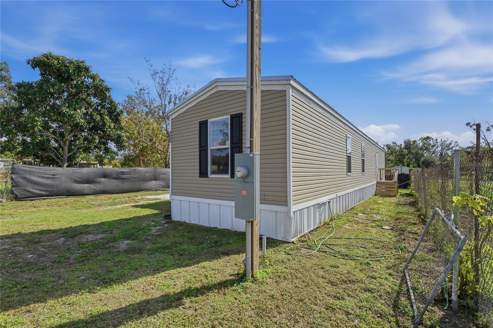 LESLIE J A SUB - Residential