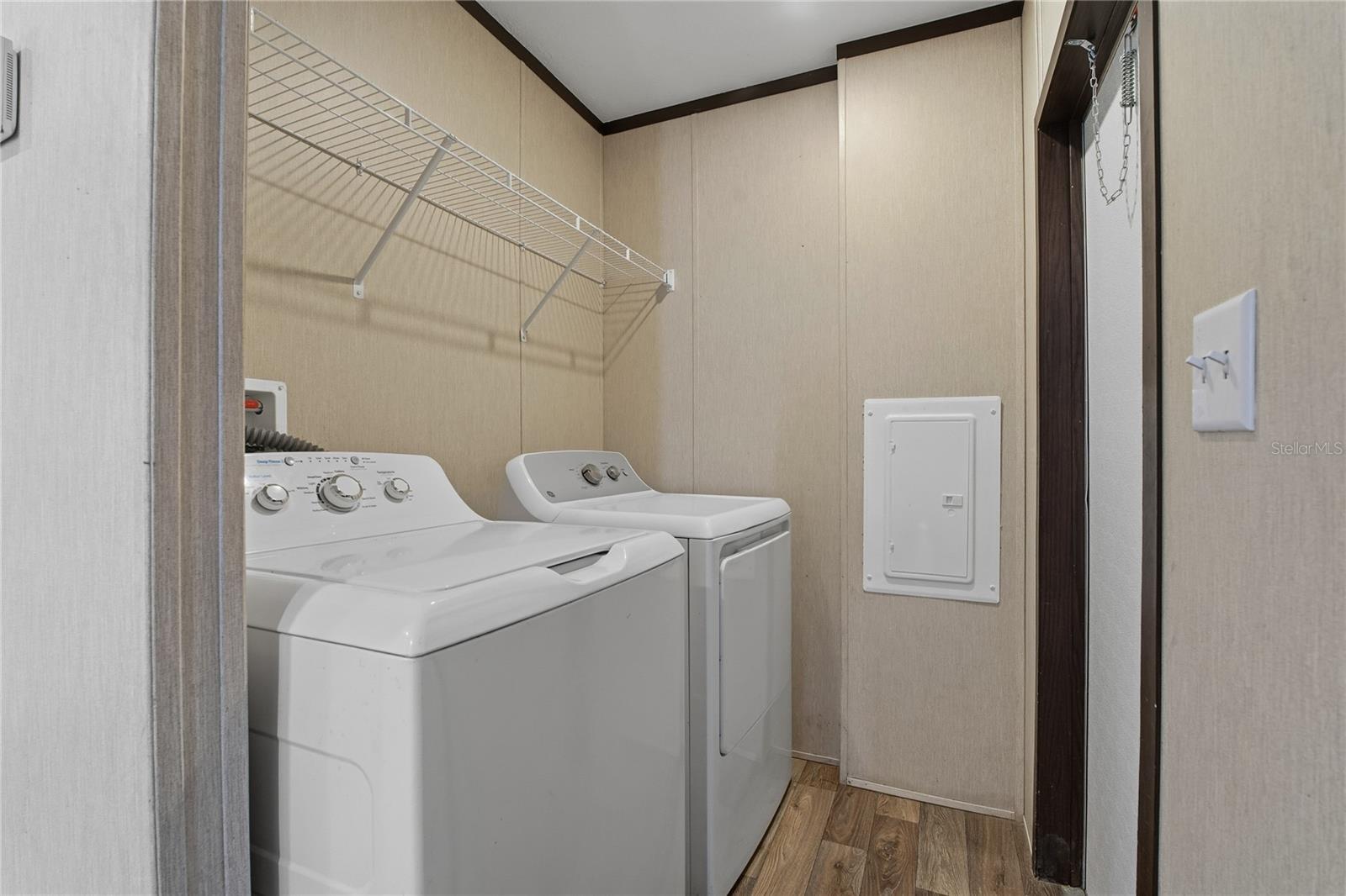 LESLIE J A SUB - Residential