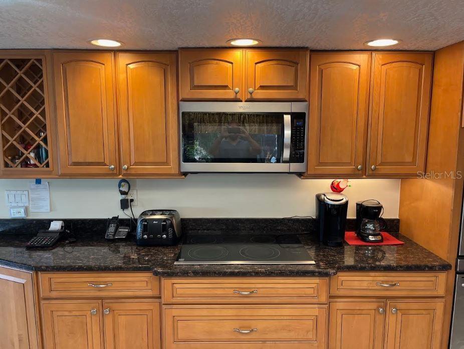 HORTI POINT RIVER FRONT ESTATES - Residential