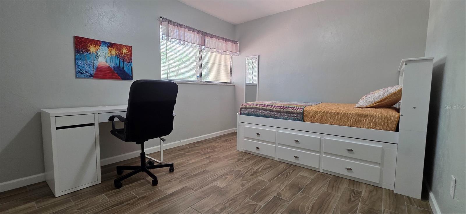 GRANTWOOD CONDO PH I - Residential
