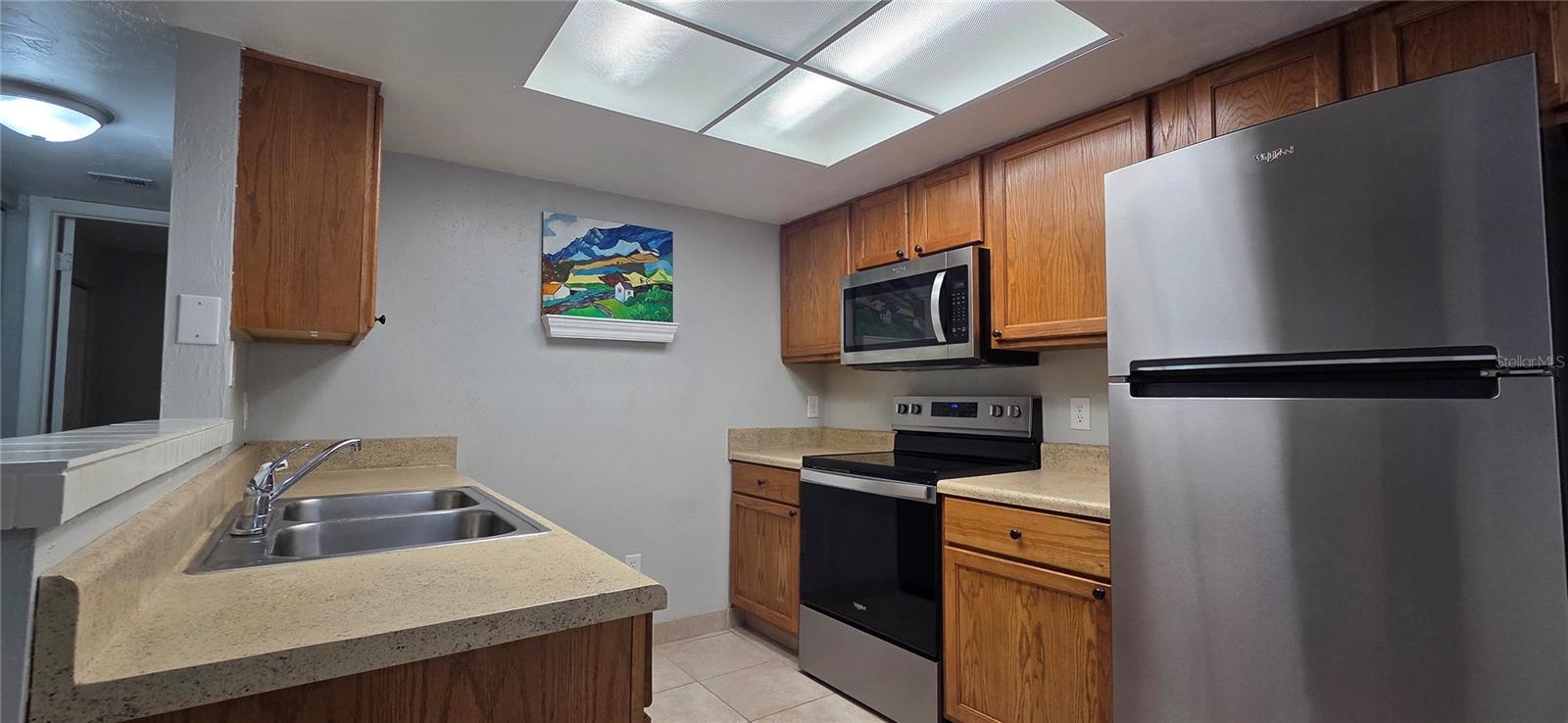 GRANTWOOD CONDO PH I - Residential