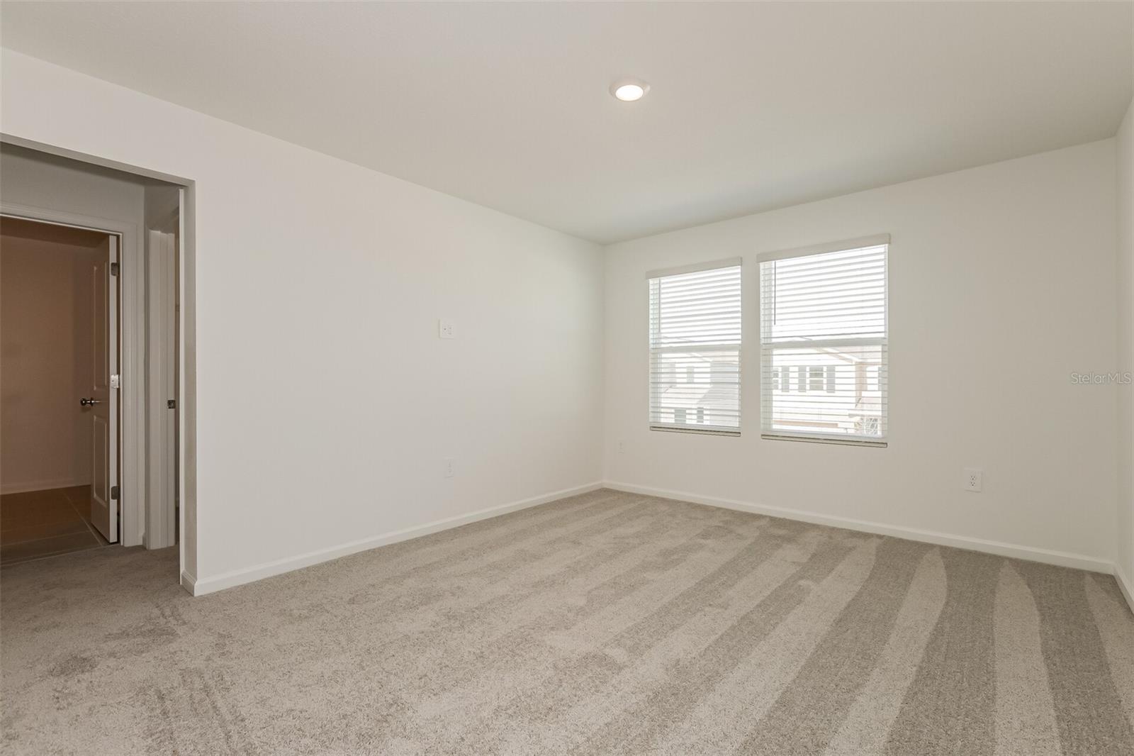 RANCHES/LK MCLEOD III - Residential Lease