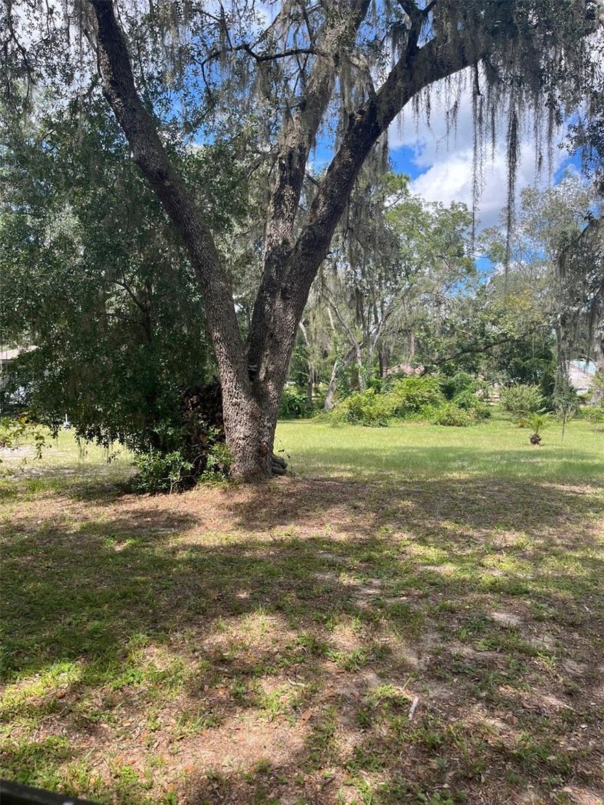 Beautiful cleared building lot.  Build your dream home.  Opportunity to pick up additional lots adjacent to this one if you desire more elbow room.  Great area for the commuter, conveniently located for easy access to I-75 and Hwy 50.  Centrally located between Tampa, Orlando and Ocala areas.  This small quaint rural community is located near many areas for the outdoor enthusiast, from biking and hiking, to fishing and kayaking, hunting, atv riding, golfing and more.