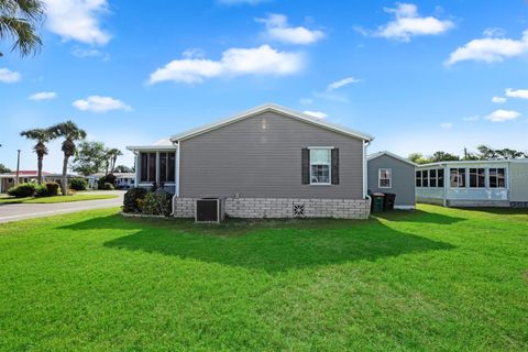 A home in PORT CHARLOTTE