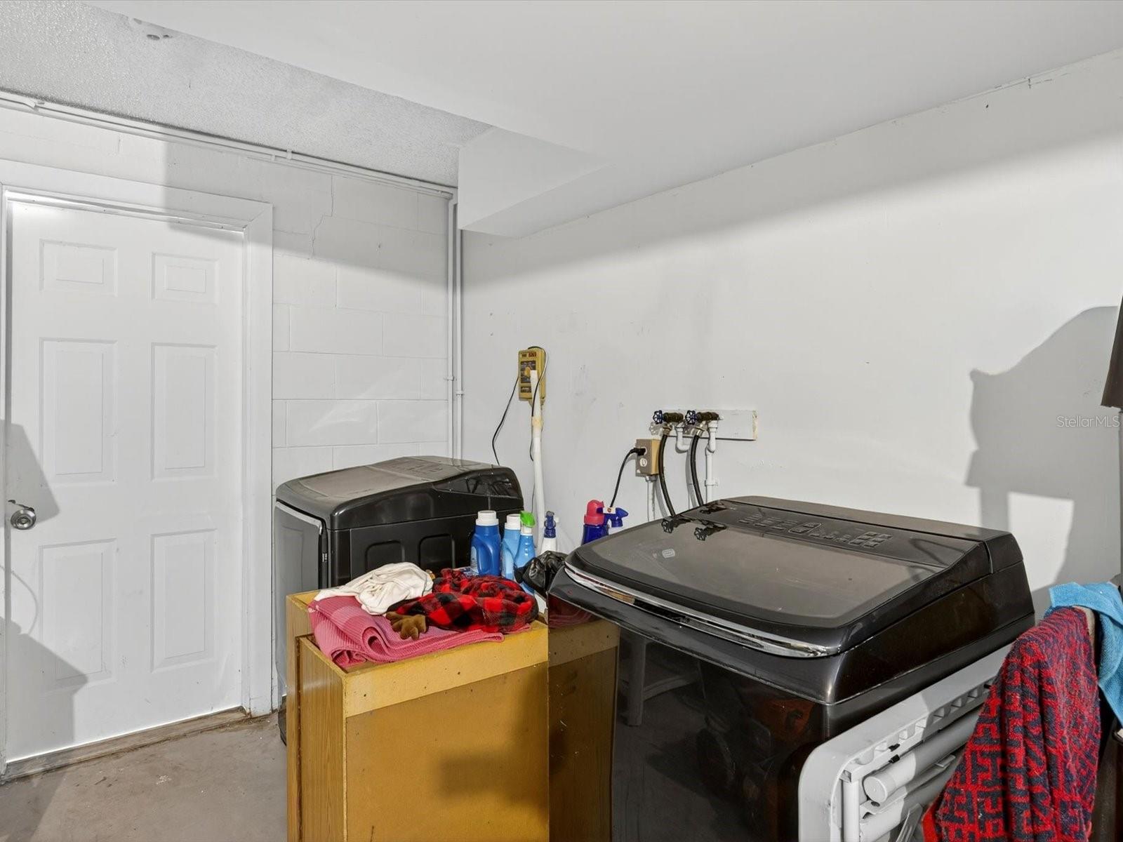 WINTER WOODS UNIT 01 - Residential