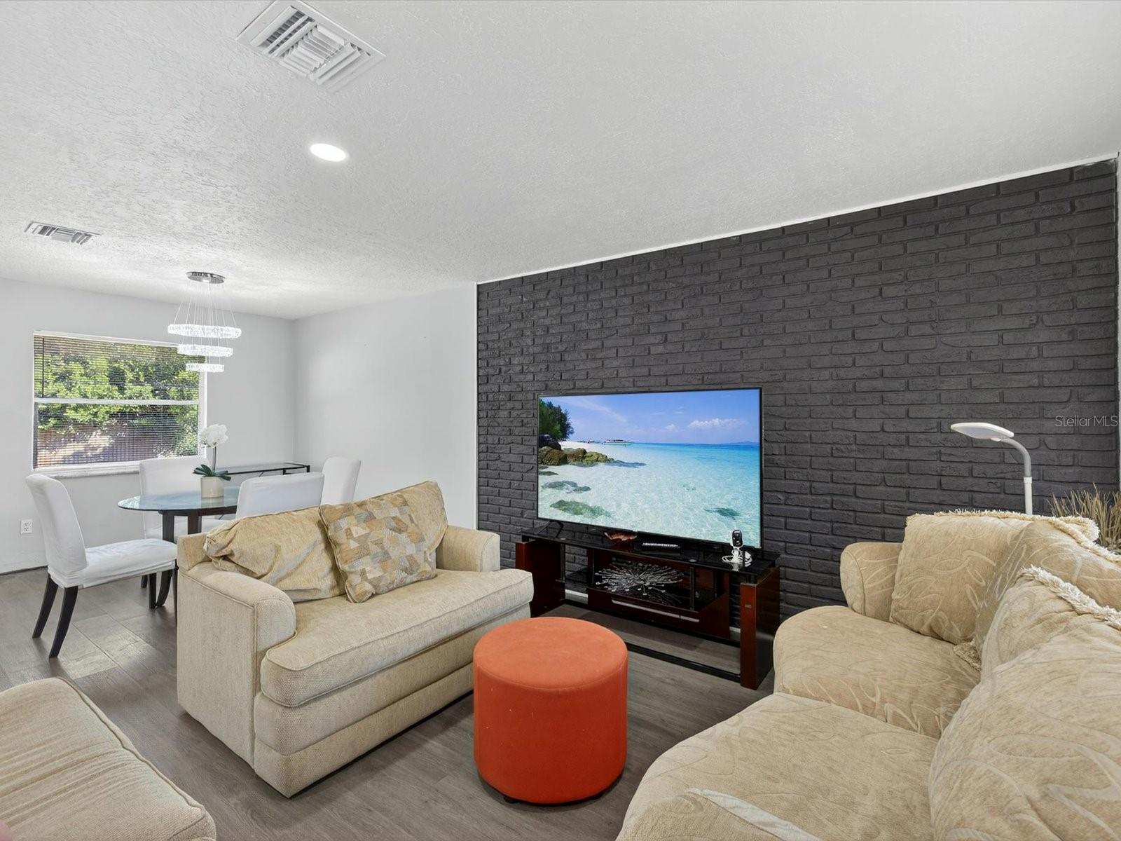 WINTER WOODS UNIT 01 - Residential