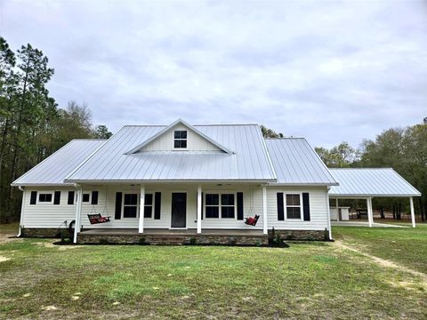 Photo of 357 SW Conestoga Way, Fort White, FL 32038 (MLS # GC538414)