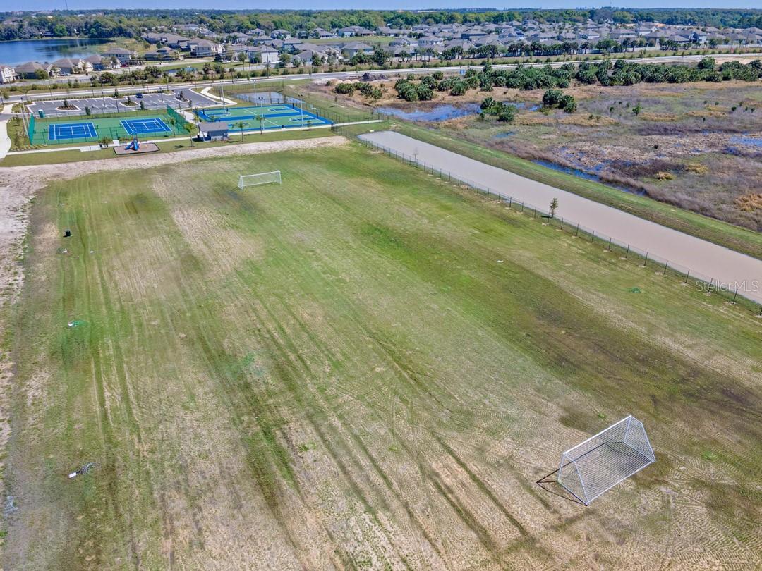 SOUTH MEWS/AVIAN POINTE - Residential