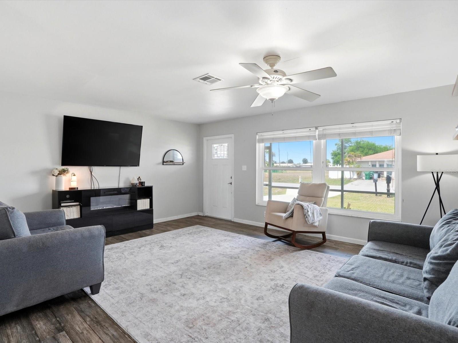 755 HARTFORD DRIVE NW