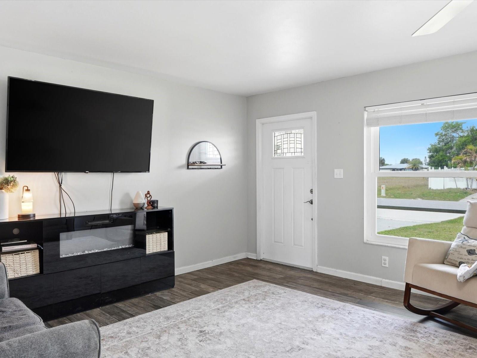 755 HARTFORD DRIVE NW