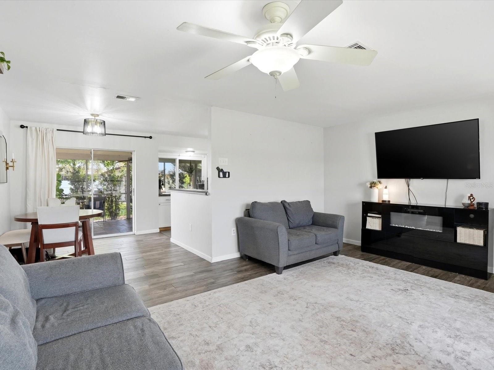 755 HARTFORD DRIVE NW