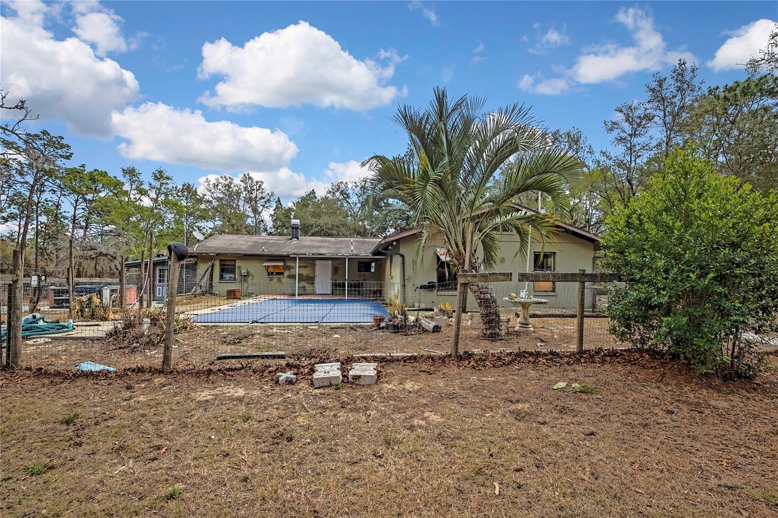 WHISPERING OAKS - Residential