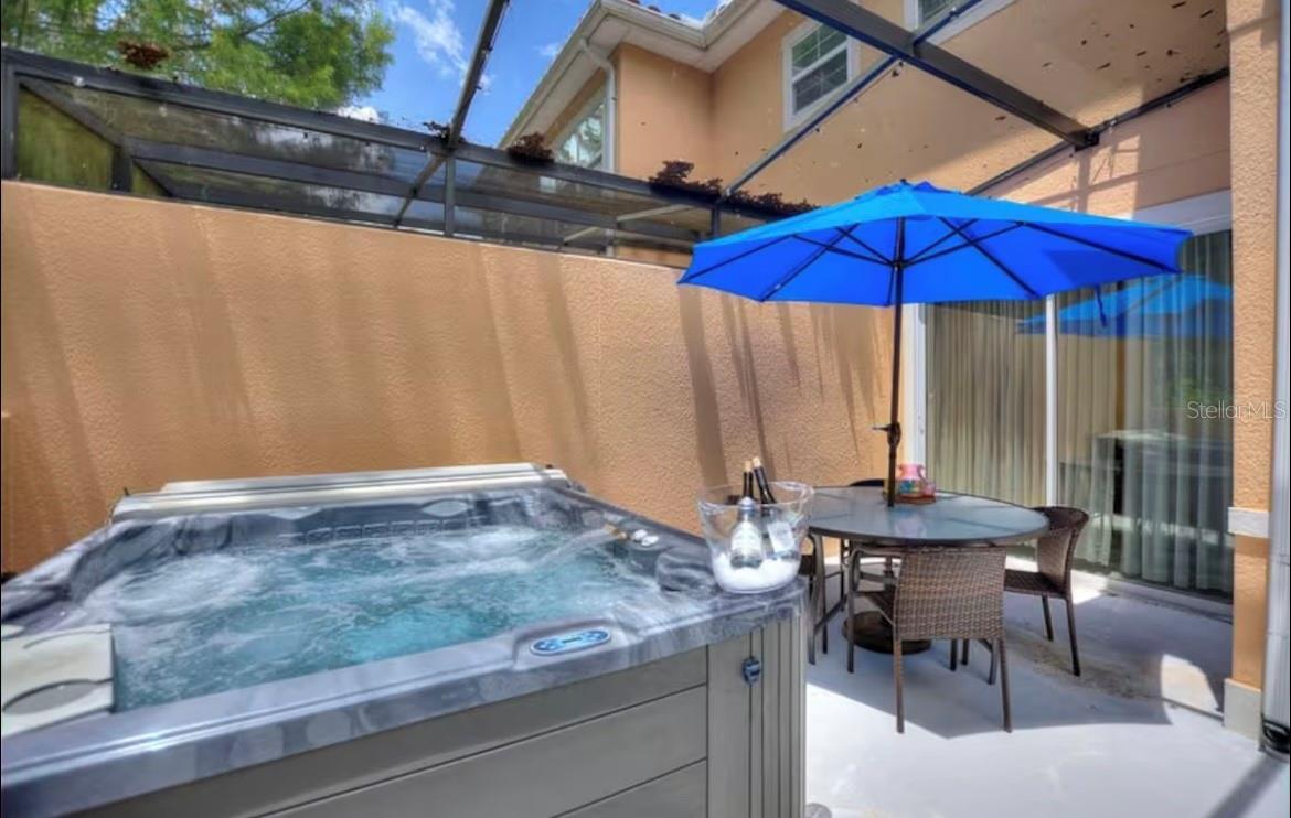 REGAL OAKS AT OLD TOWN - Residential