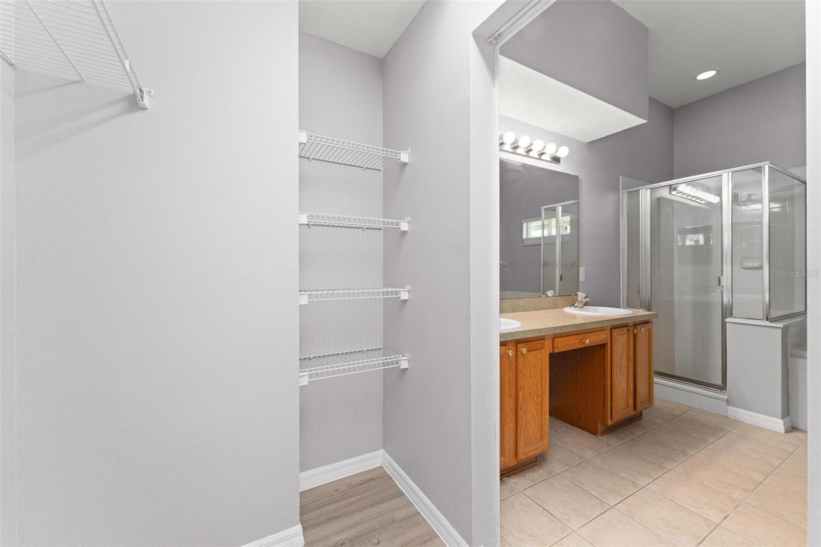 TIVOLI WOODS VILLAGE B 51 74 - Residential Lease