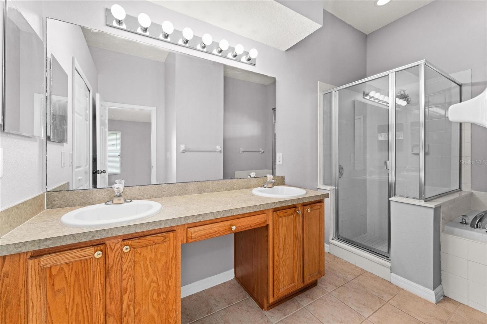 TIVOLI WOODS VILLAGE B 51 74 - Residential Lease