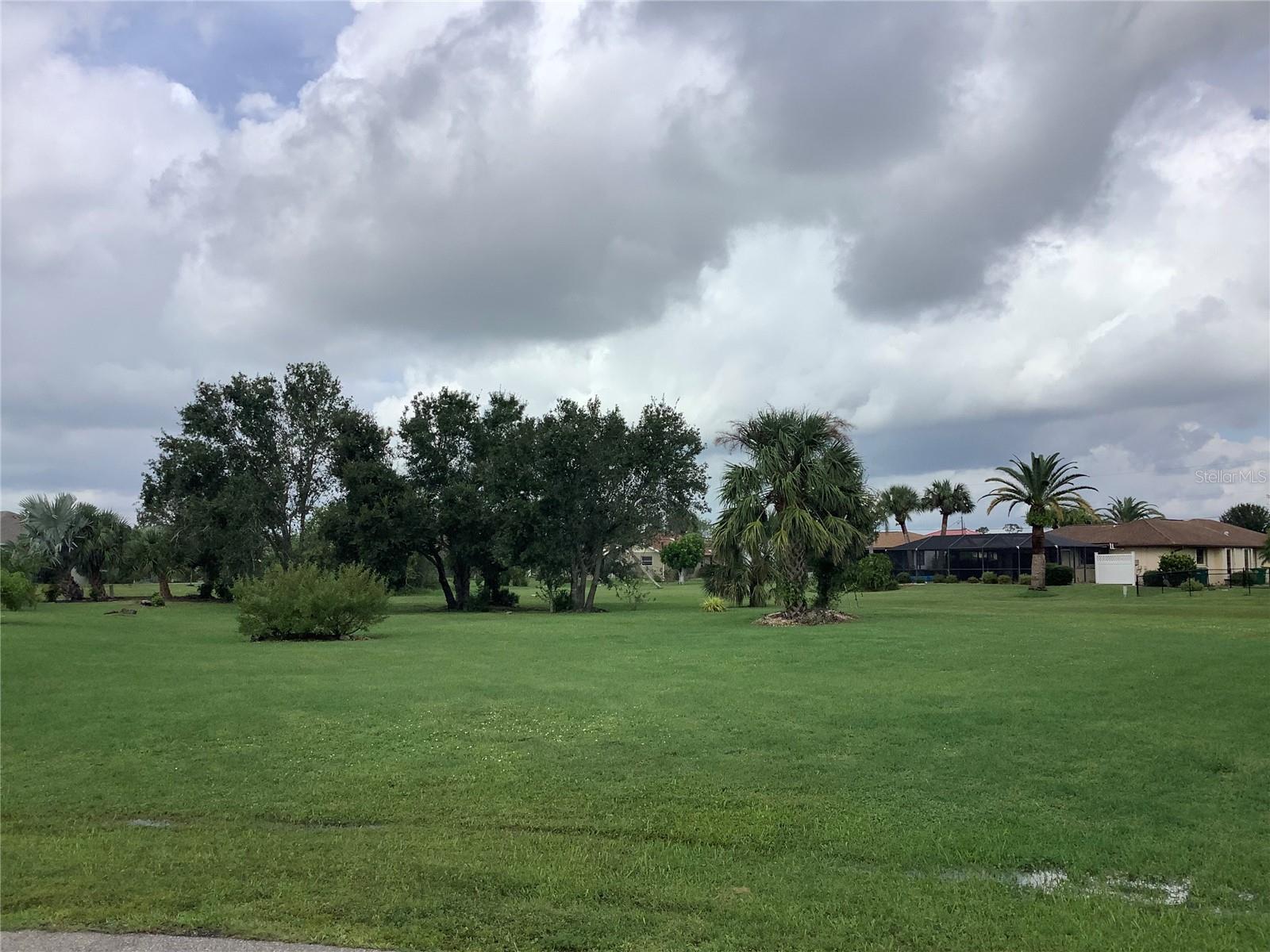 PUNTA GORDA ISLES SEC 23 - Land