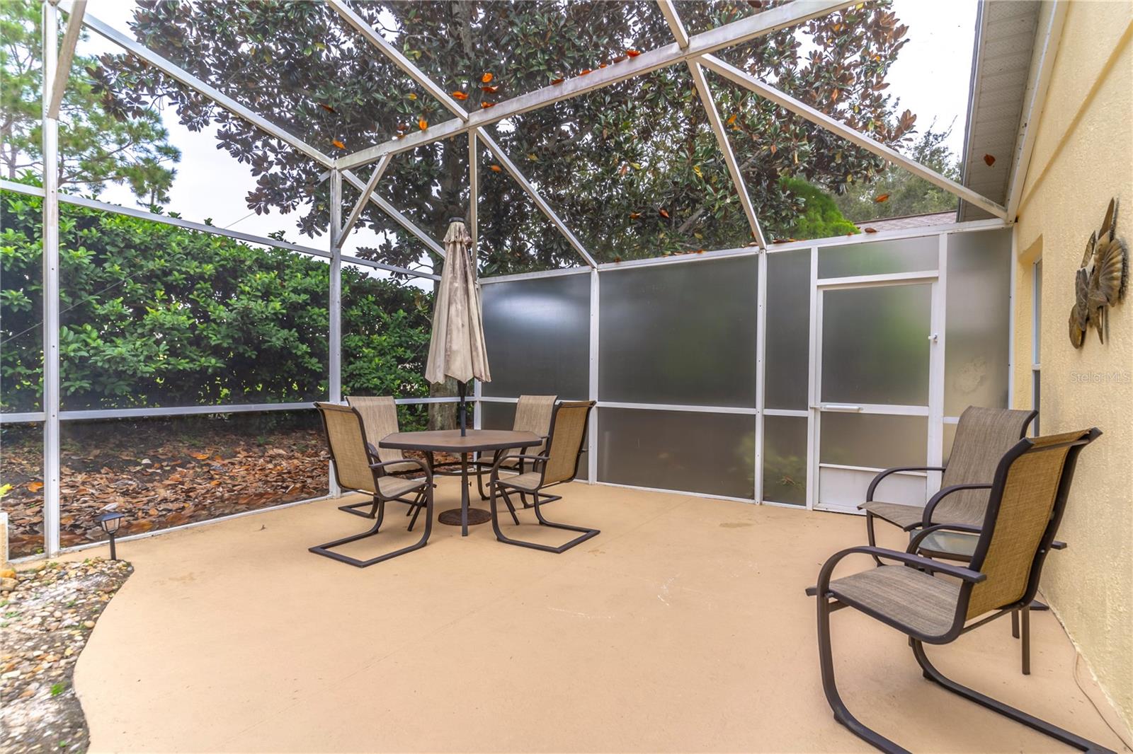 MAGNOLIA POINTE - Residential