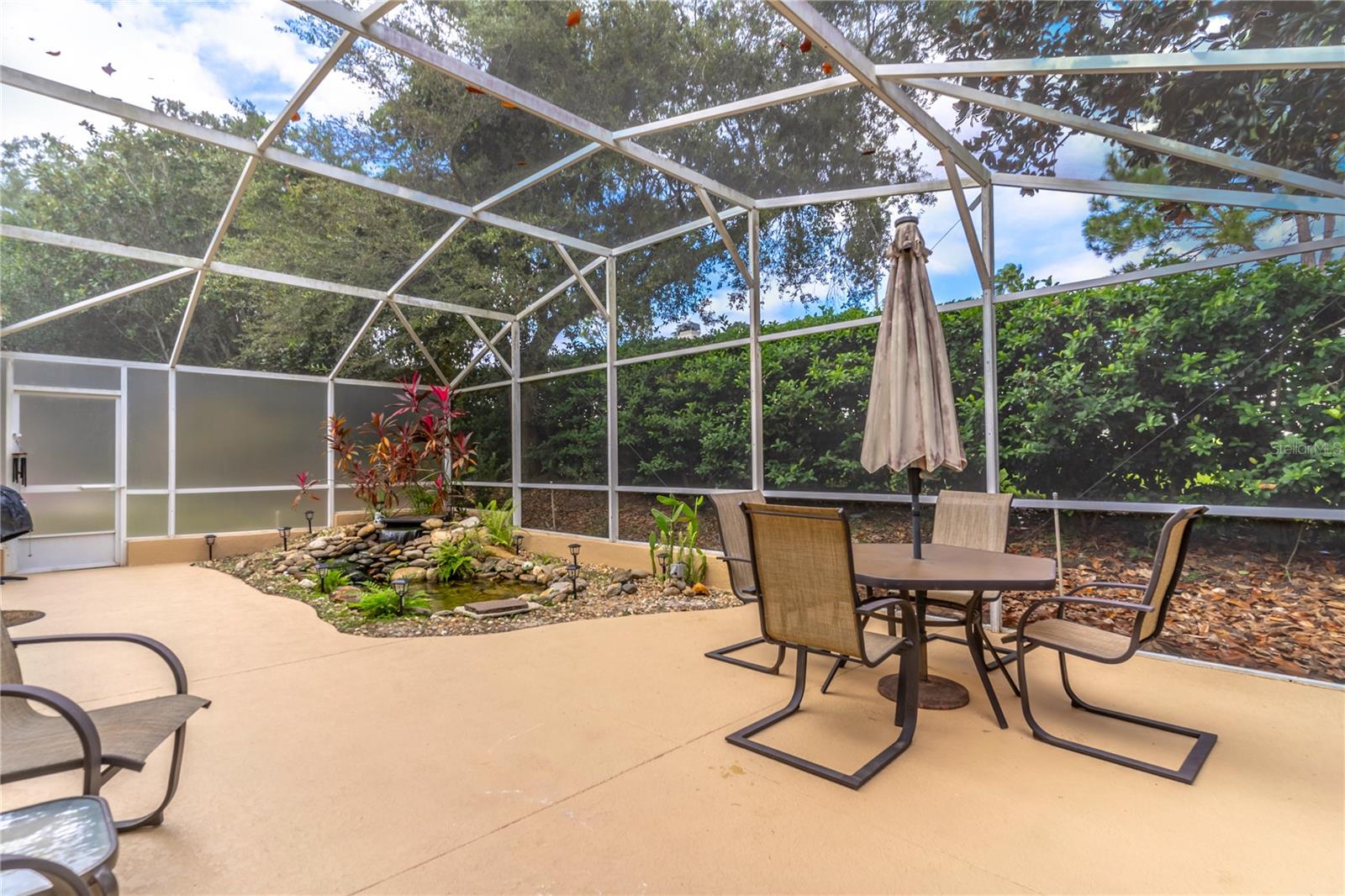 MAGNOLIA POINTE - Residential