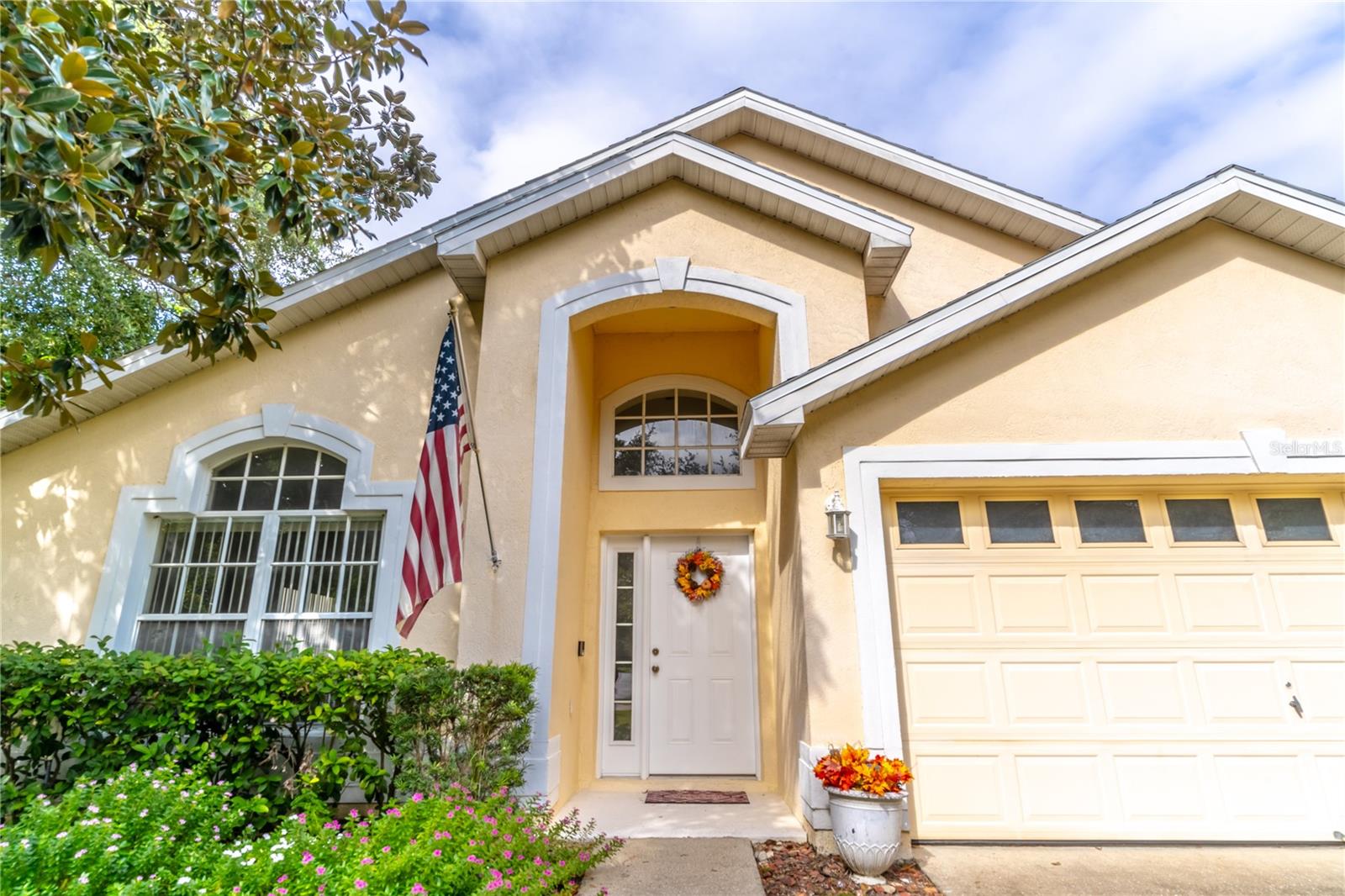 MAGNOLIA POINTE - Residential