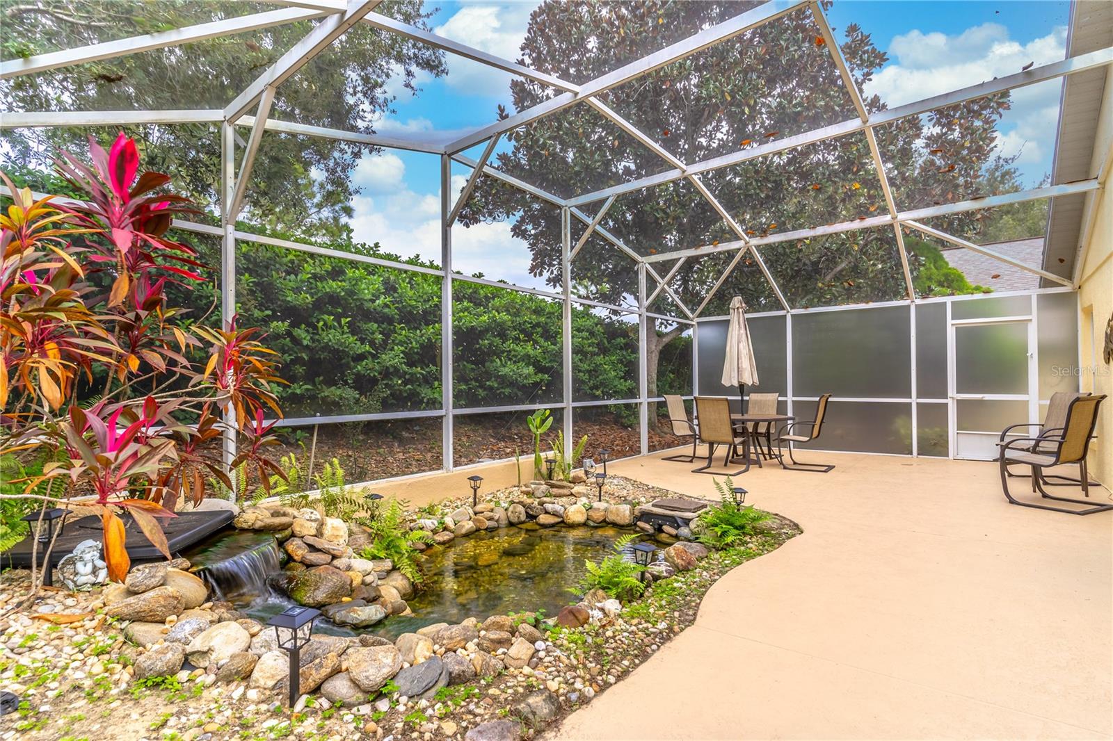 MAGNOLIA POINTE - Residential