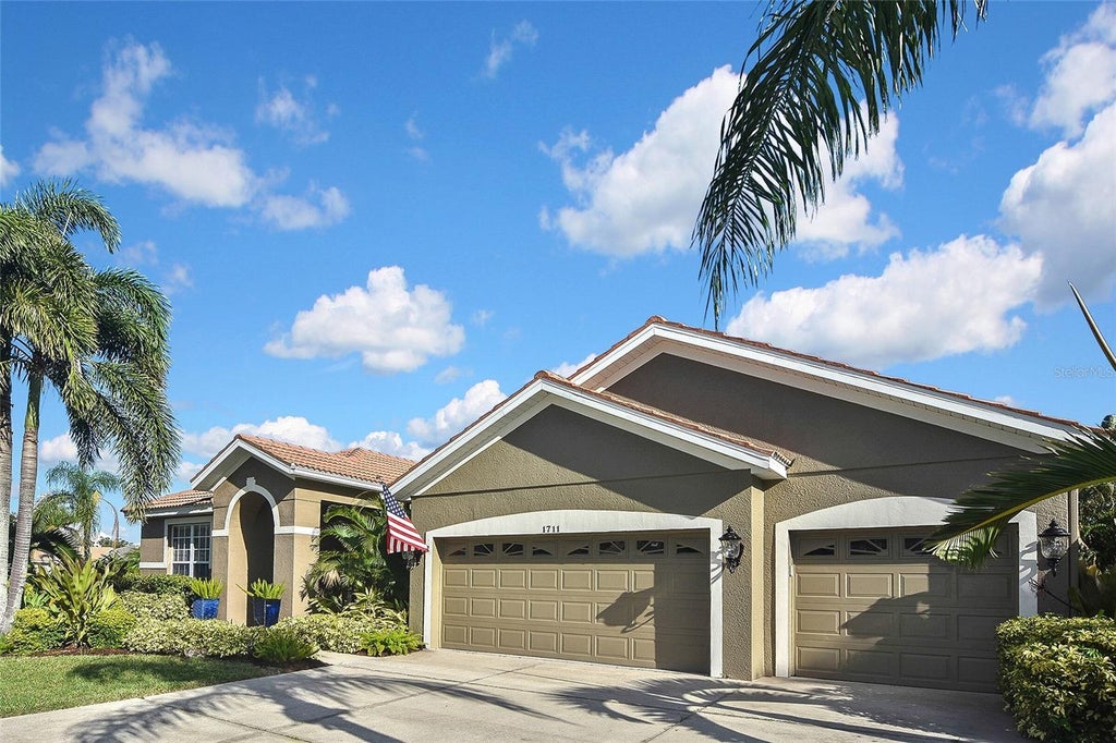 Photo of 1711 Pinyon Pine Drive, Sarasota, FL 34240 (MLS # A4710466)
