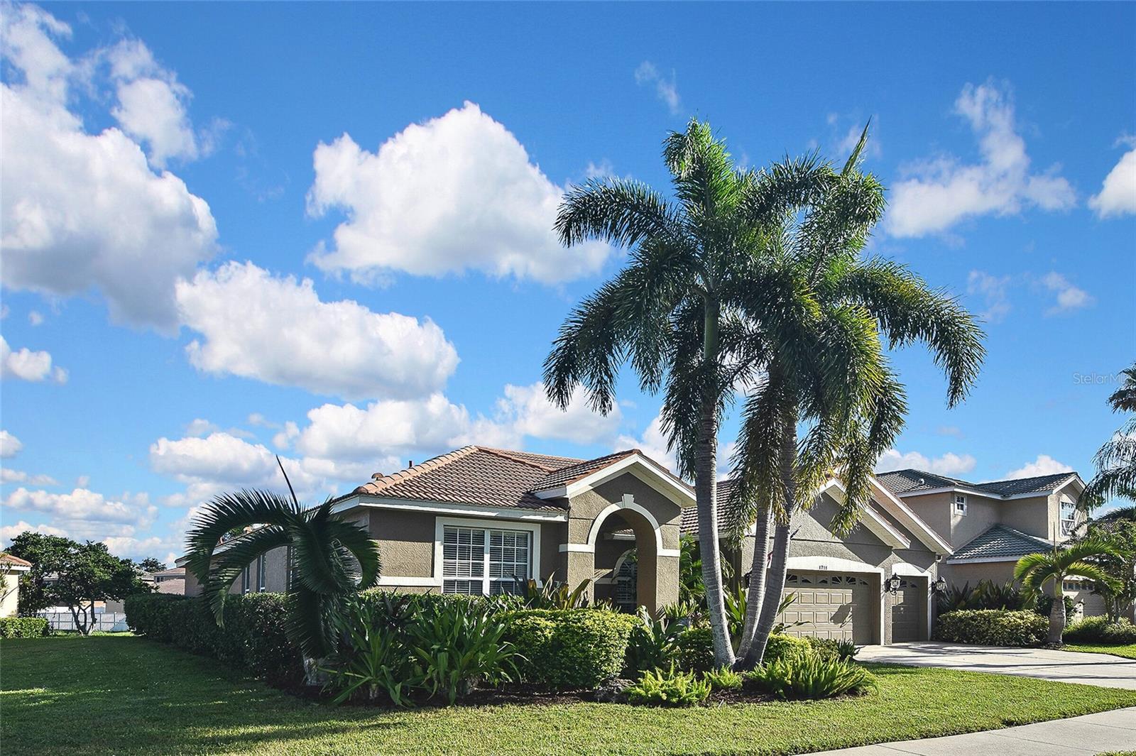 1711 PINYON PINE DRIVE