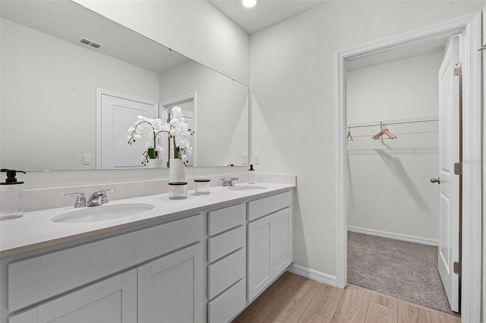 NONA WEST TWNHMS - Residential