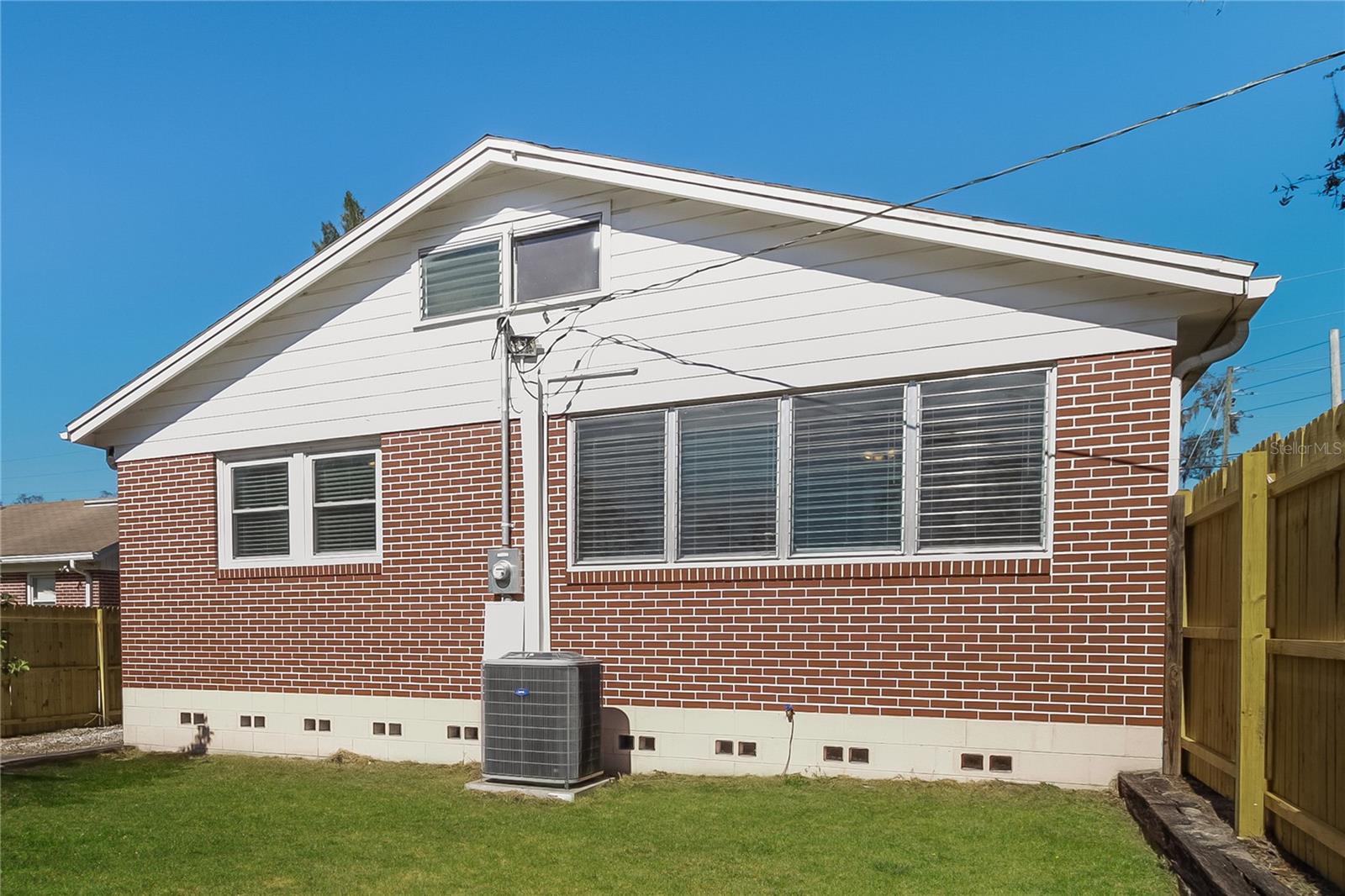 ATHENS PARK DELAND - Residential Lease