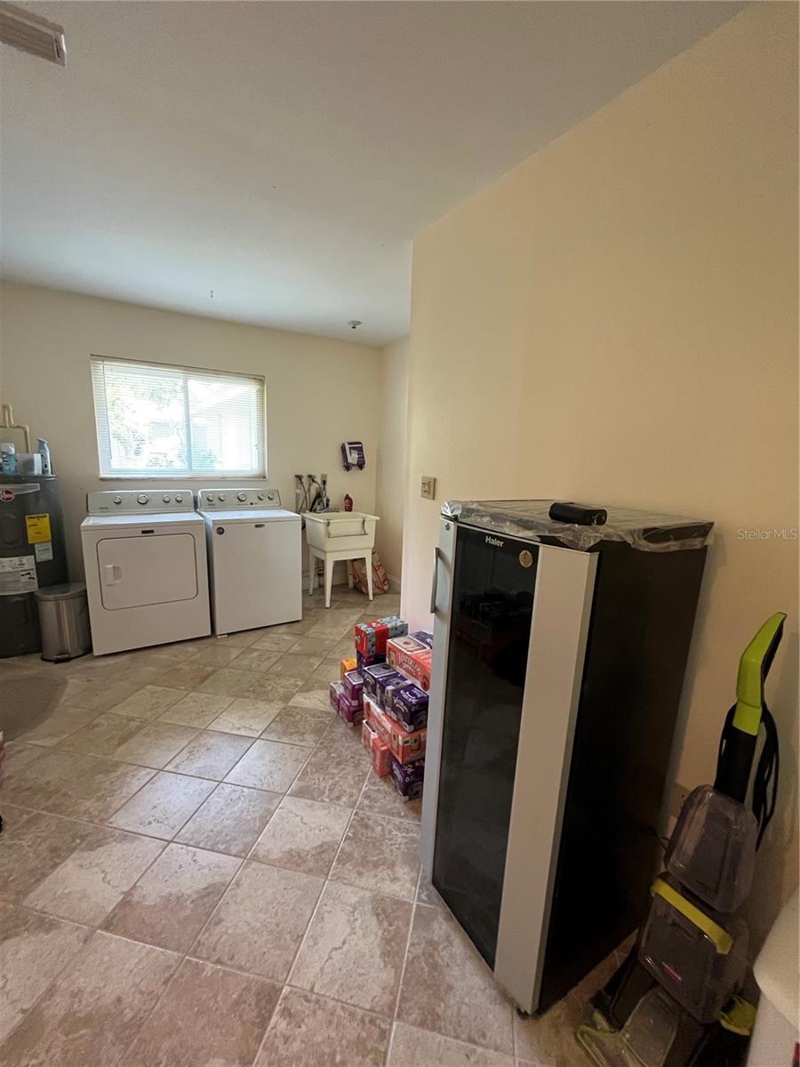 VILLAGE GREEN CLUB ESTATES - Residential