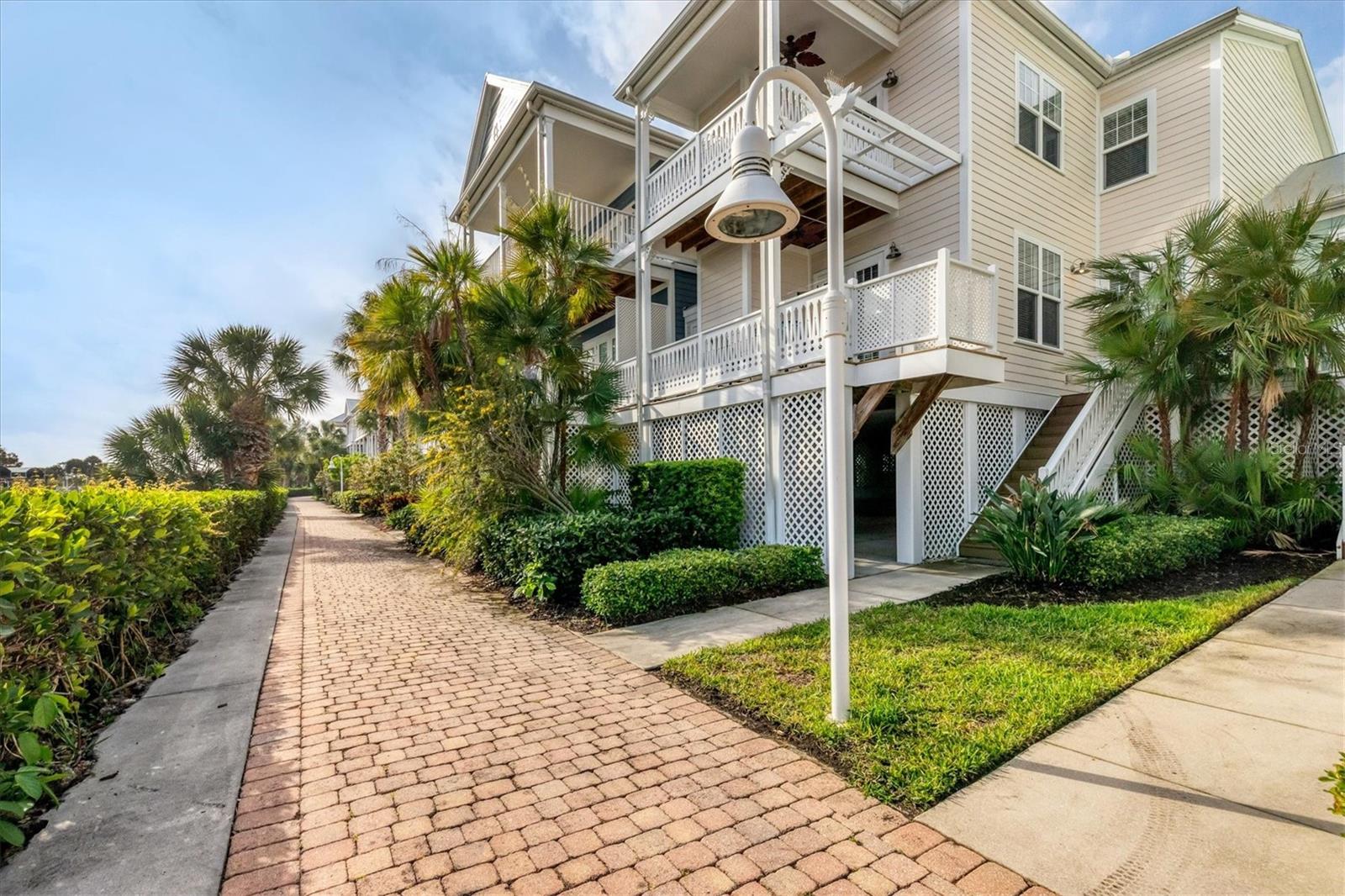 CORAL CREEK ANGLERS CLUB 02 - Residential Lease