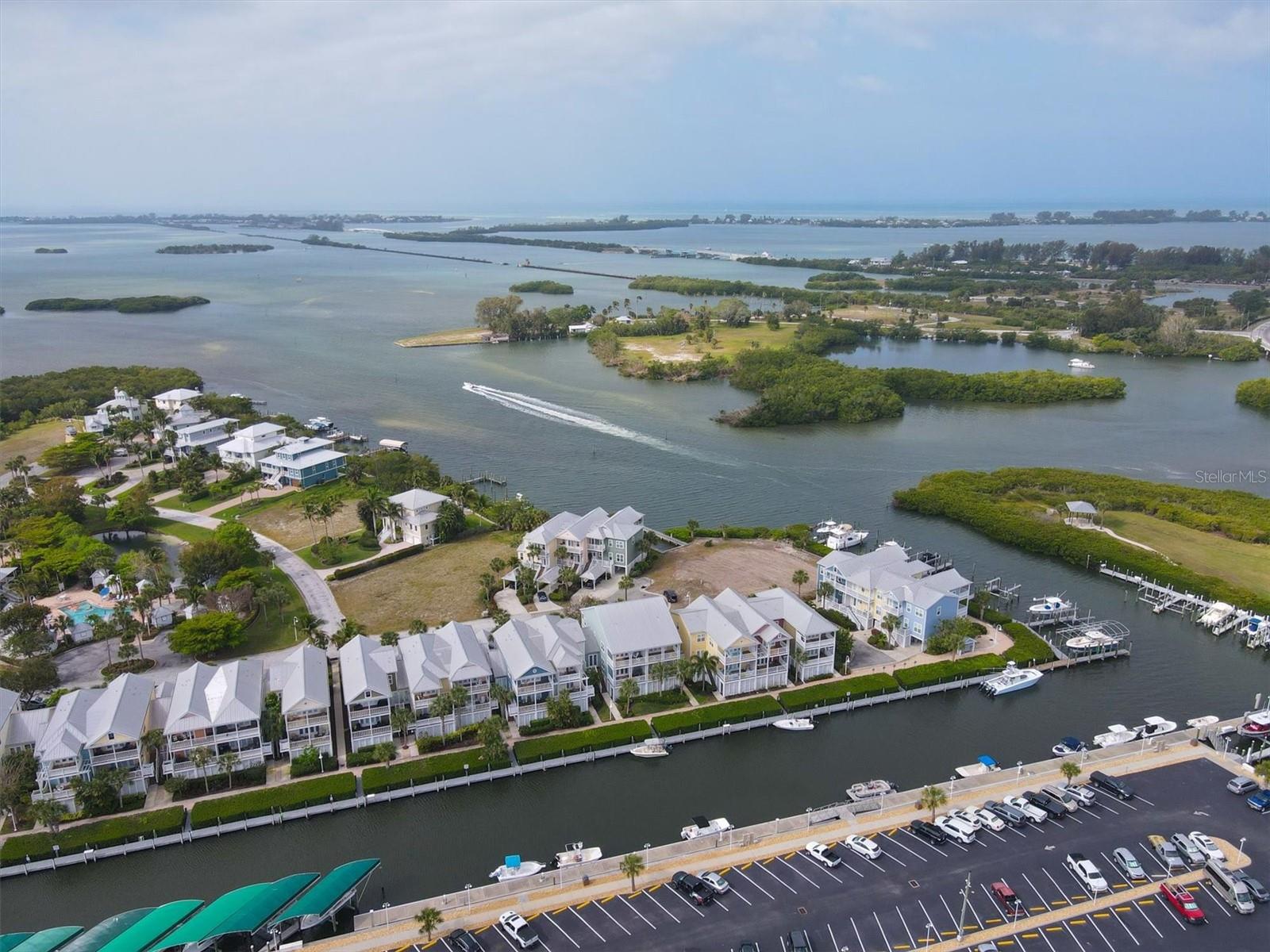 CORAL CREEK ANGLERS CLUB 02 - Residential Lease