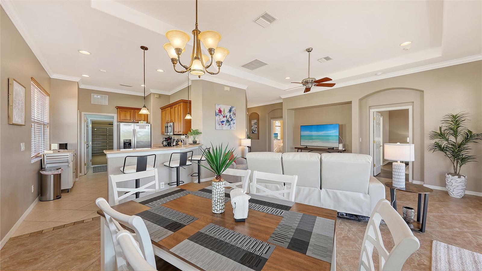 VENETIAN GOLF & RIVER CLUB PHA - Residential Lease